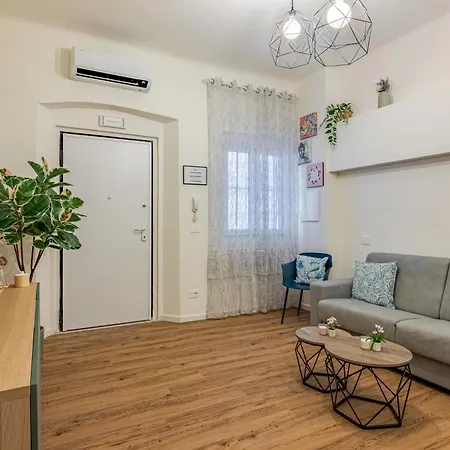 Casa Samada- Comfort Between The Center And The Station Апартаменты
